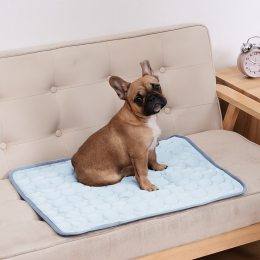 Дышащий коврик-подстилка для собак и кошек пеленки 43х46 см Светло-Голубой
