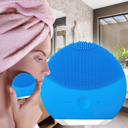 Електрична очищувальна щітка-масажер для обличчя Foreo Luna mini 2 Блакитний (219)
