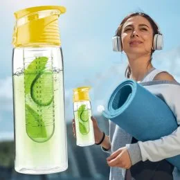 Спортивная фитнес-бутылка для воды и напитков с отделением для фруктов Fruit Bottle 700 мл Желтый