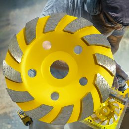 Шлифовальный диск по бетону алмазный для болгарки 125x22,2 мм (YAB)
