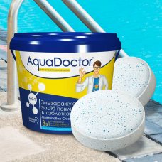 Длительный хлор 3 в 1 AquaDoctor MC-T 0.4 кг в крупных таблетках с синими вкраплениями 2 шт. по 200 грамм