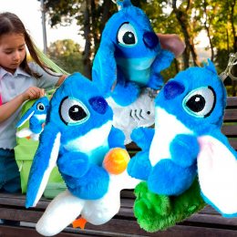 Дитяча маленька м’яка розвиваюча іграшка-брелок  (на механізмі) Stitch літає 13 см 8162 Синій (AX)