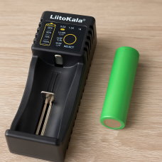 Зарядний пристрій для батарейок LiitoKala Lii-100 battery charger (AX) Зарядний пристрій для батарейок LiitoKala Lii-100 battery charger (AX)