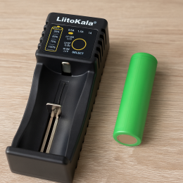 Зарядное устройство для батареек LiitoKala Lii-100 battery charger (AX)