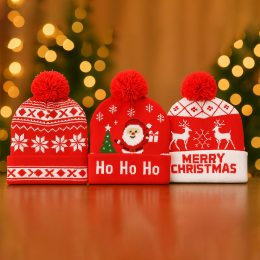 Святкова різдвяна креативна шапка 12089 подвійне в'язання з помпоном