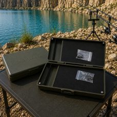 Коробка для карповых аксессуаров и поводочница Weida HZ-03 двухсторонняя органайзер для монтажа (5650)